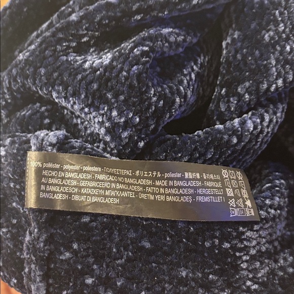 Zara Oversized Dark Blue Knit Sweater - Picture 8 of 8